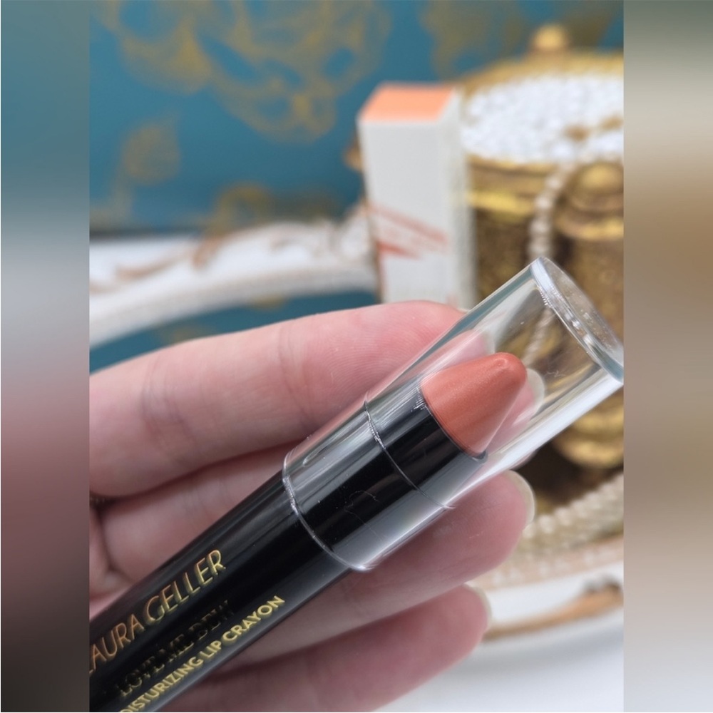 Laura Geller Love Me Dew Moisturizing Lip Crayon APRICOT DREAM NEW